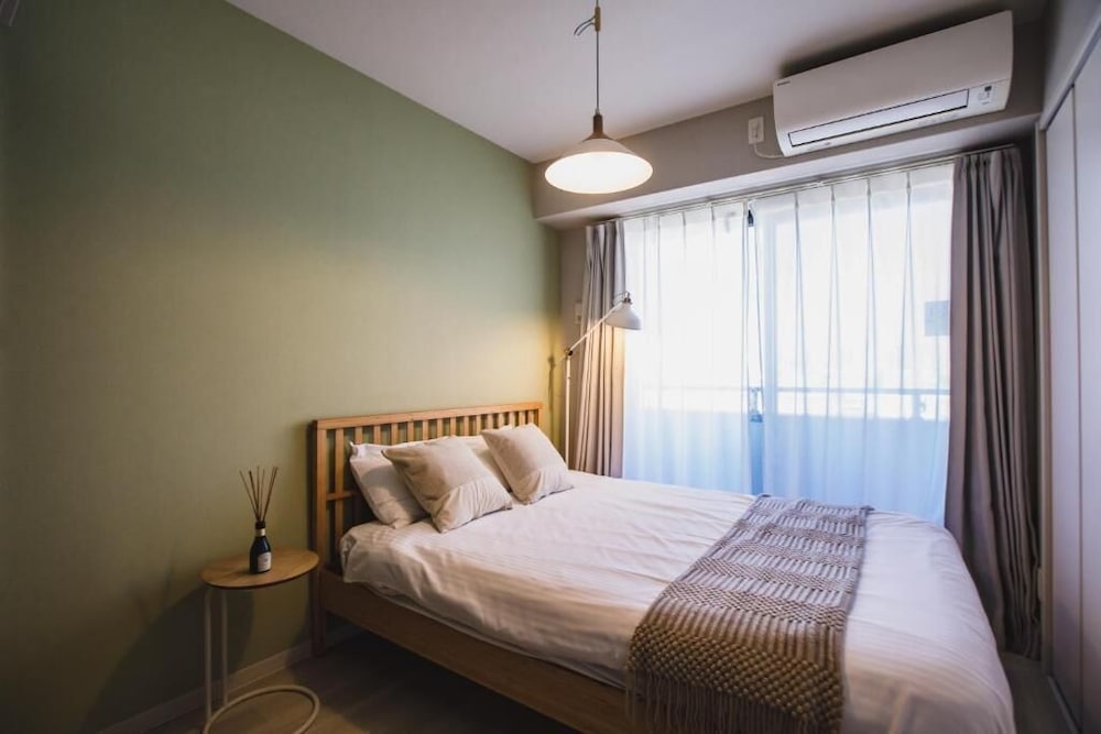 プレミアム アパートメント バルコニー シティビュー 客室2 | R Residences Namba South 1