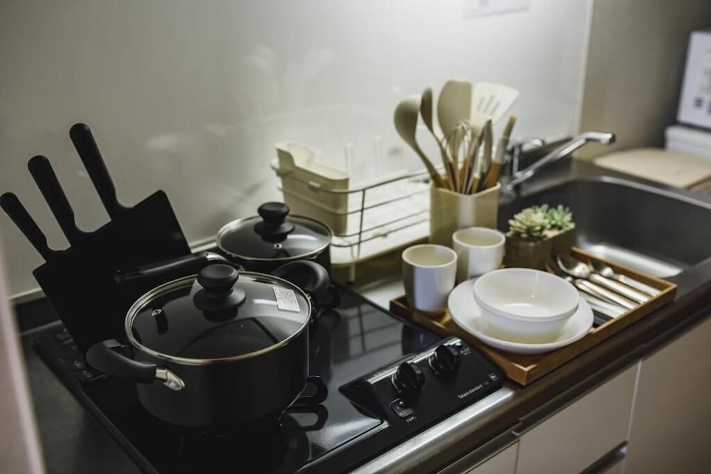 プレミアム アパートメント バルコニー シティビュー 専用キッチン0 | R Residences Namba South 1