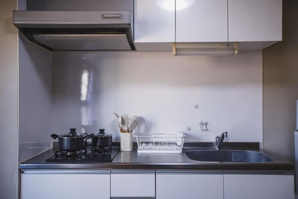 プレミアム アパートメント バルコニー シティビュー 専用キッチン0 | R Residences Namba South 1