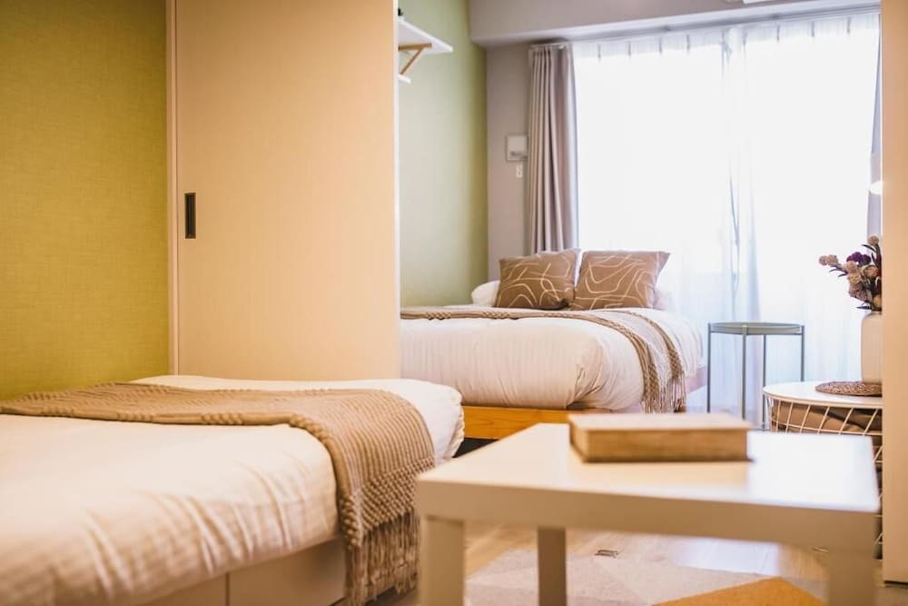 プレミアム アパートメント バルコニー シティビュー 客室1 | R Residences Namba South 1