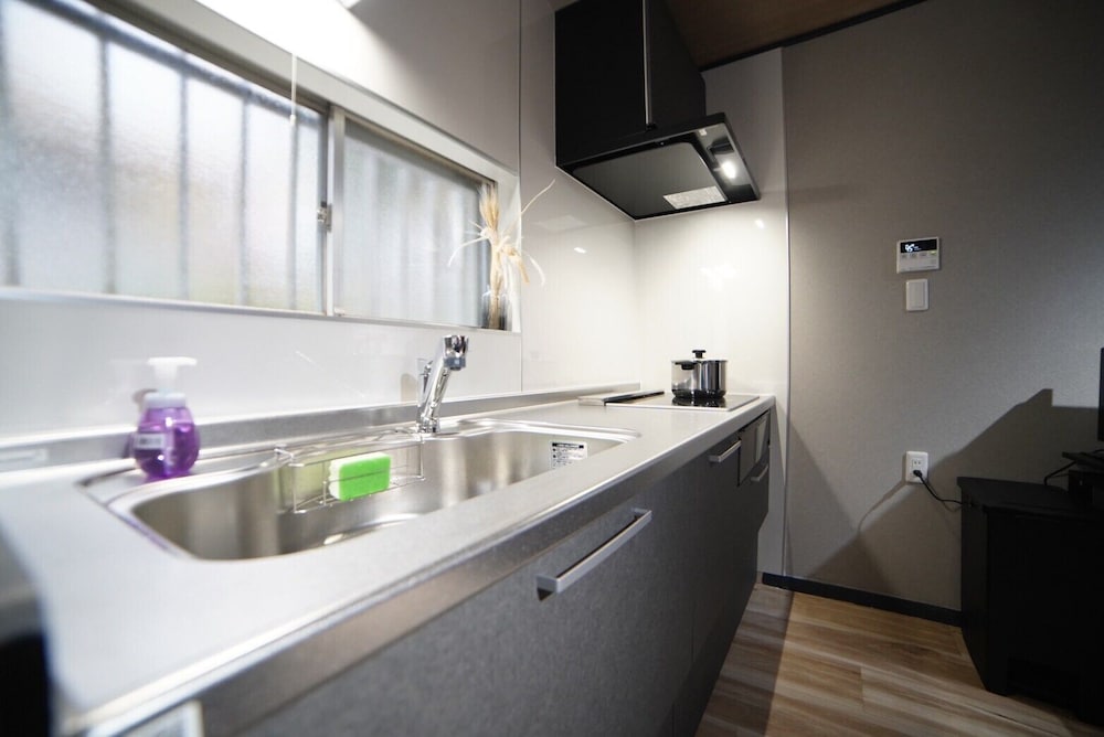 ハウス 4 ベッドルーム 禁煙 簡易キッチン 専用キッチン3 | Route 99 Miyagino