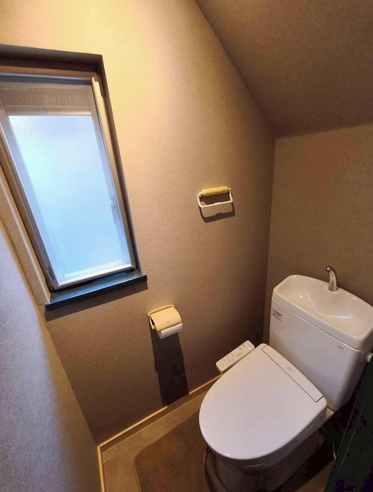 ハウス 4 ベッドルーム 禁煙 簡易キッチン バスルーム1 | Route 99 Miyagino