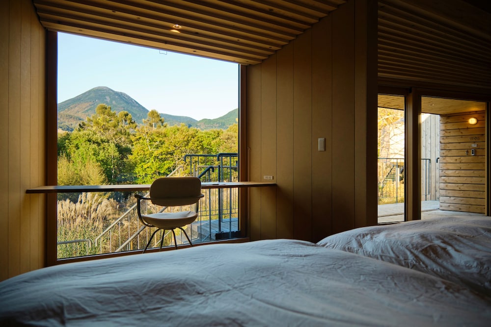 ハウス 男女共用ドミトリー 専用バスルーム ガーデンビュー 客室1 | SANU 2nd Home 蓼科 1st