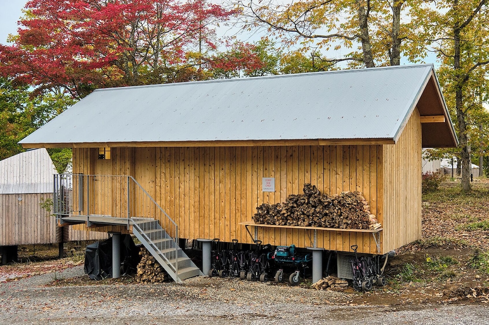 ハウス 男女共用ドミトリー 専用バスルーム ガーデンビュー 外観4 | SANU 2nd Home 蓼科 1st