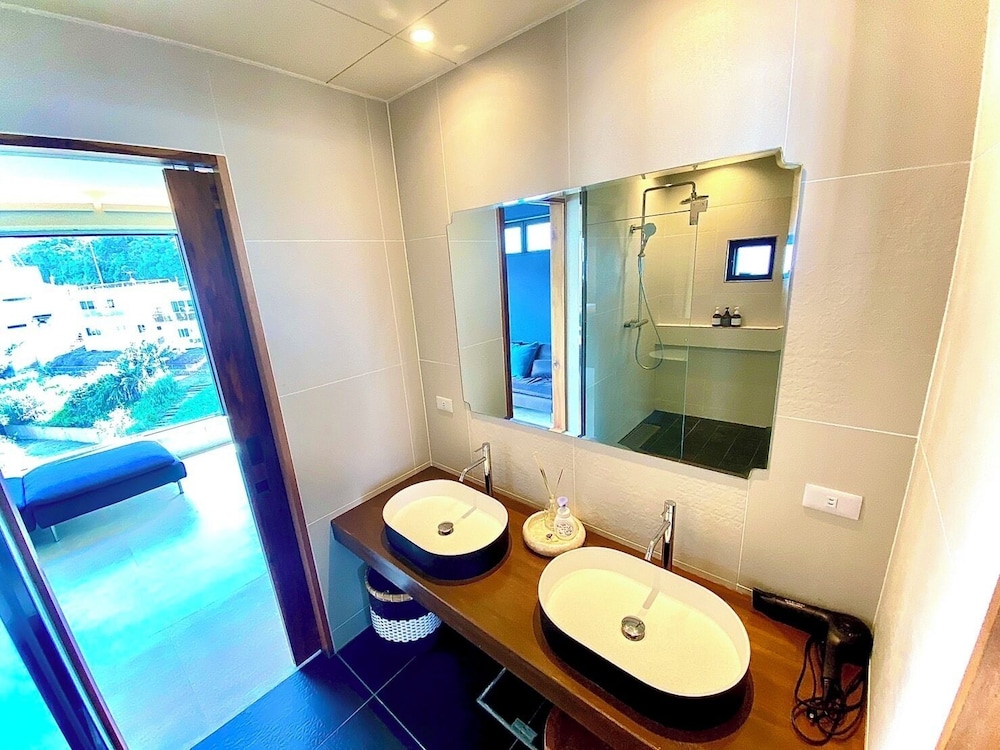 ファミリー コンドミニアム 禁煙 バルコニー バスルーム1 | 瀬名波ハウス B