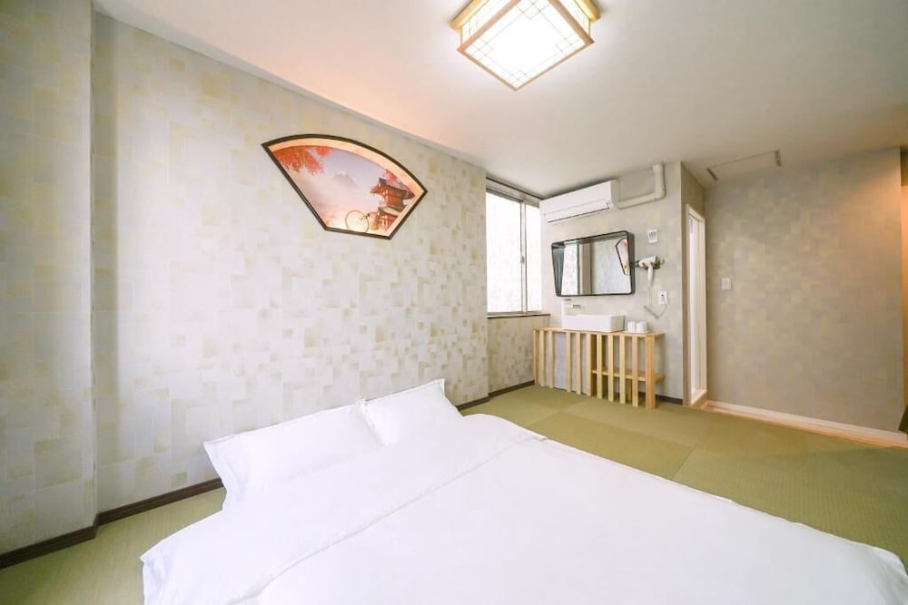 和風トリプルルーム シティビュー | 大同 Garden Hotel Osaka