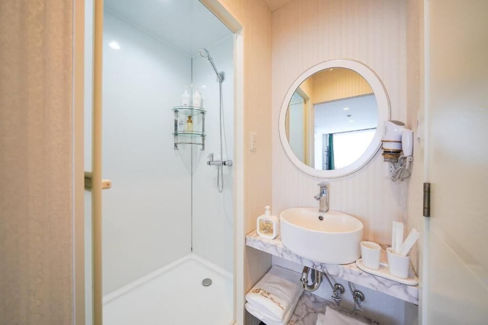 コンフォート ツインルーム バスルーム2 | 大同 Garden Hotel Osaka