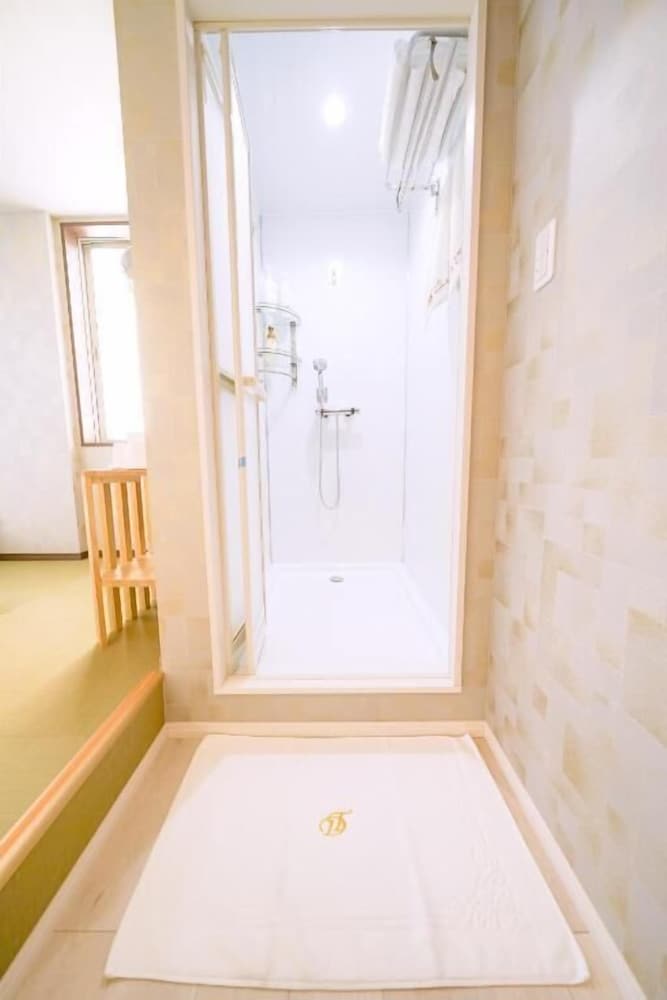 和室 シティビュー バスルーム0 | 大同 Garden Hotel Osaka