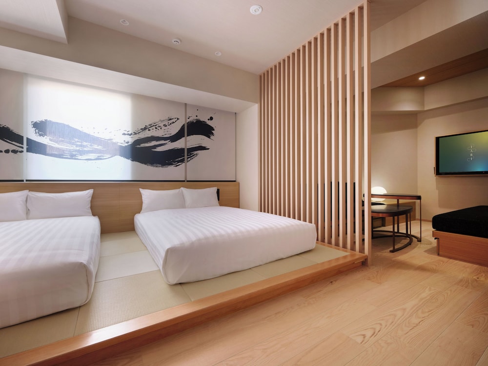 TSUKI 月 - Moon 和モダン (禁煙) | TABI 上野