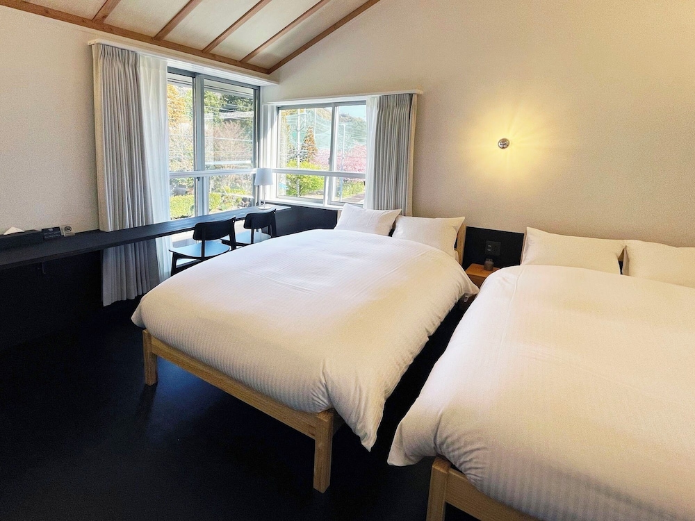 ツインルーム ガーデンビュー 客室1 | ラピス城ヶ崎 B&B