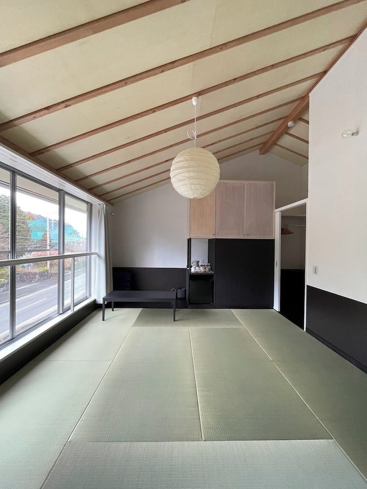 ルーム 客室2 | ラピス城ヶ崎 B&B