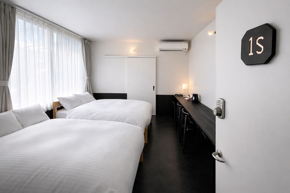 ラピス城ヶ崎 B&B