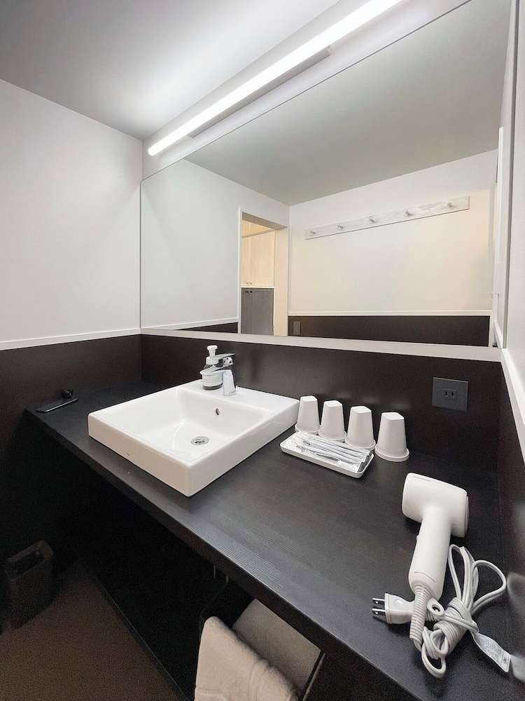 ルーム バスルーム1 | ラピス城ヶ崎 B&B