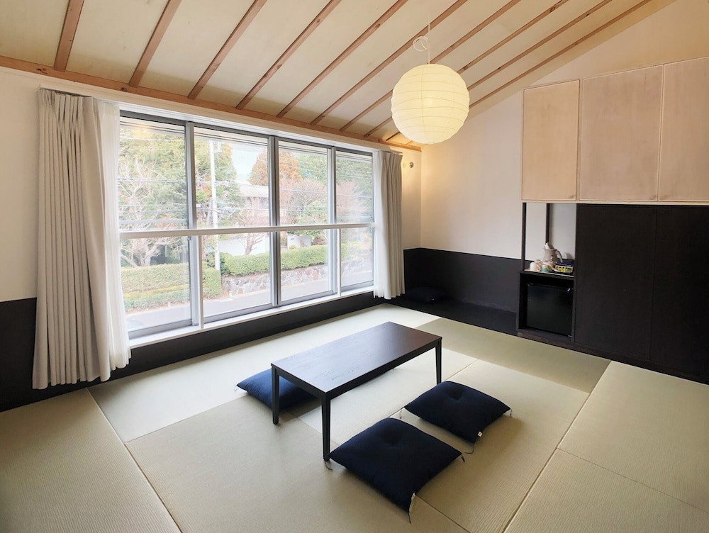 ルーム | ラピス城ヶ崎 B&B