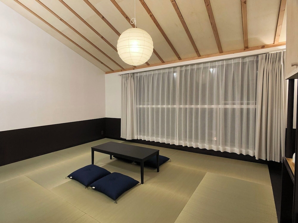 ルーム 客室1 | ラピス城ヶ崎 B&B