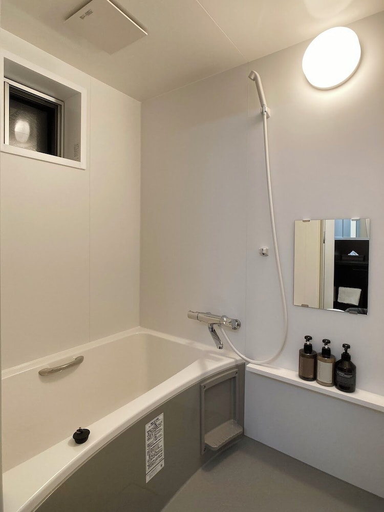 ツインルーム ガーデンビュー バスルーム0 | ラピス城ヶ崎 B&B