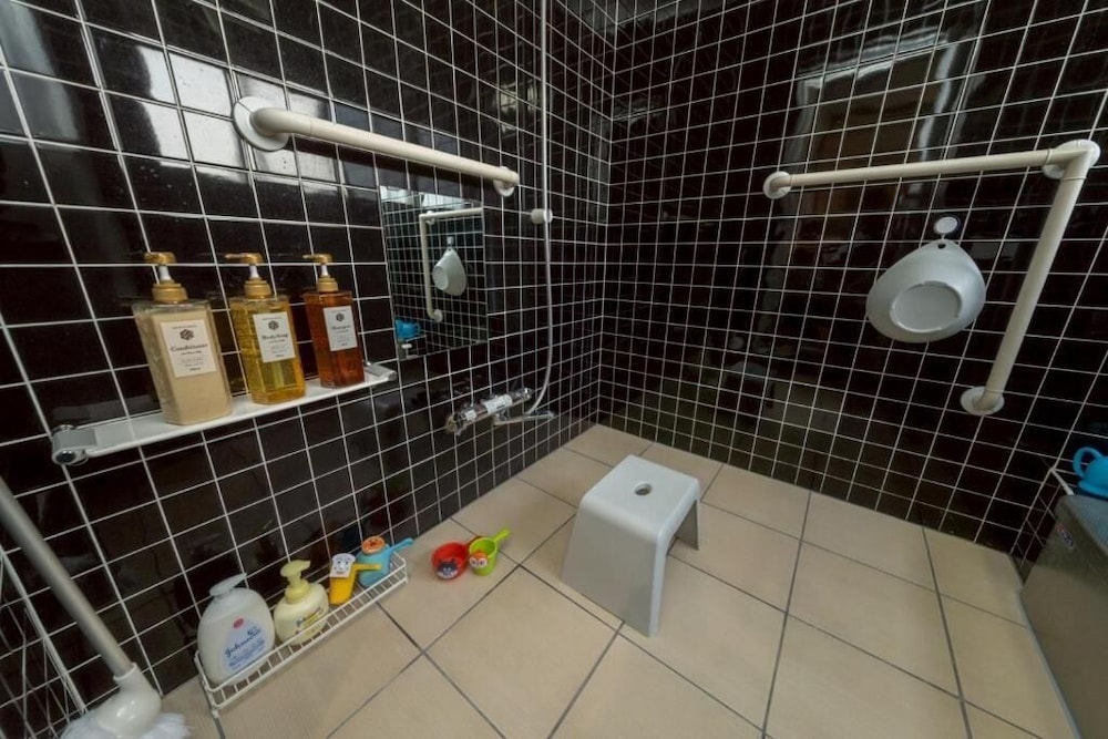 ヴィラ バスルーム4 | かんたろうもねたろうの円宿