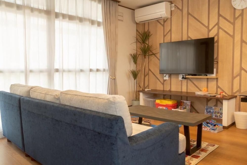 ヴィラ リビング エリア3 | かんたろうもねたろうの円宿