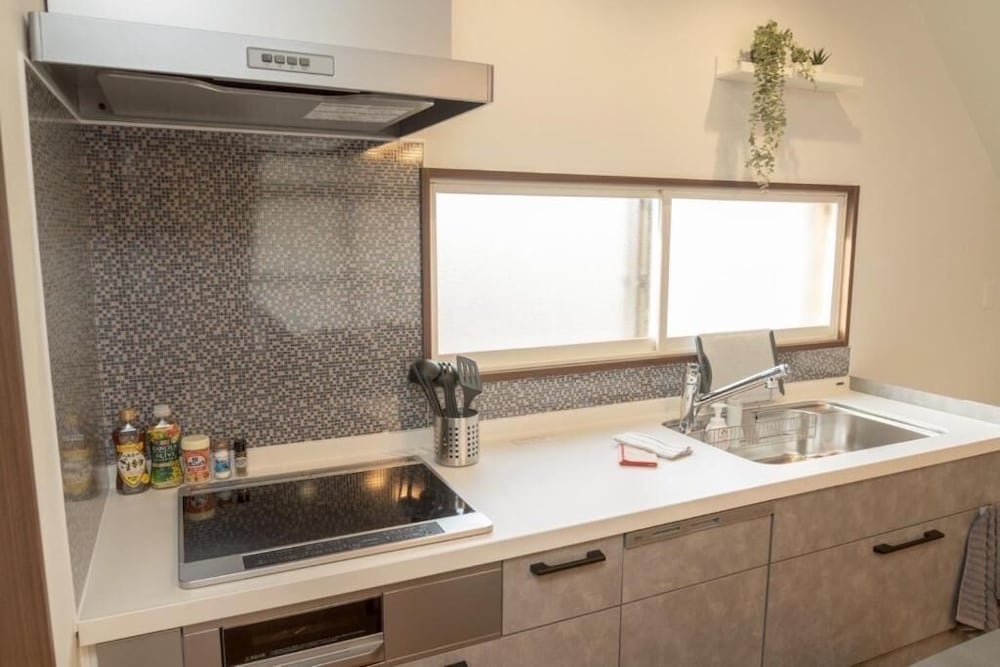 ヴィラ 専用キッチン0 | かんたろうもねたろうの円宿