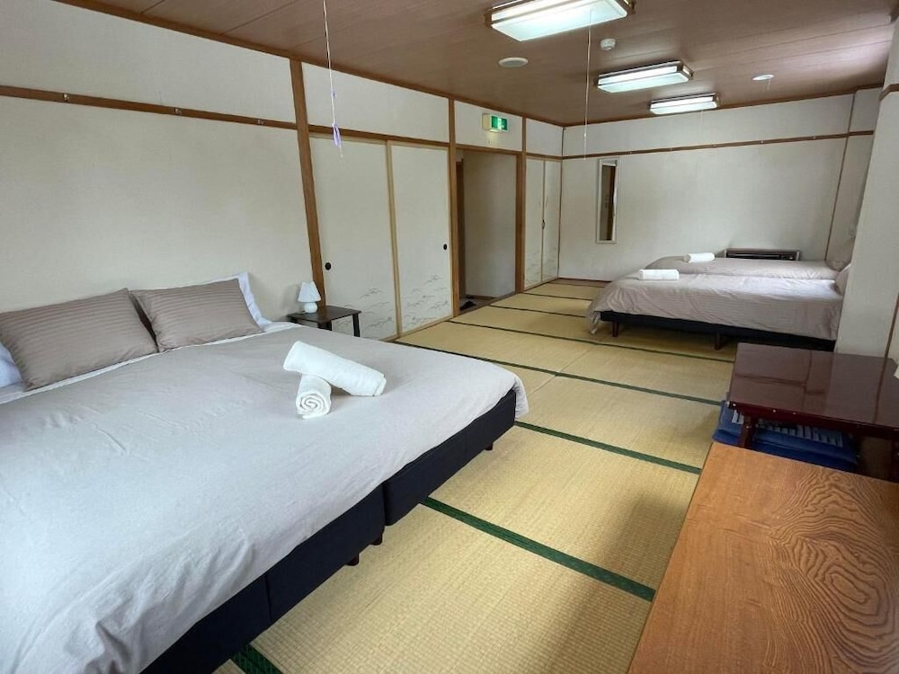 デラックス 4 人部屋 マウンテンビュー | Sanso On Snow