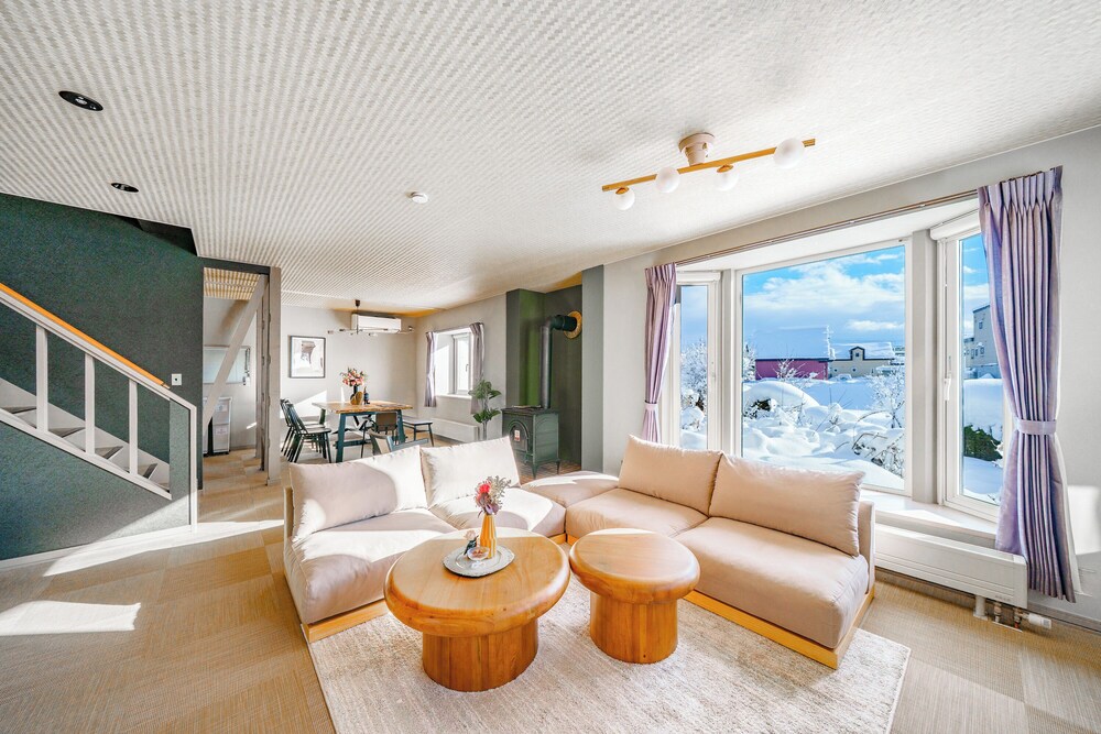 アパートメント リビング エリア9 | THE CRANE SANCTUARY KAMIFURANO