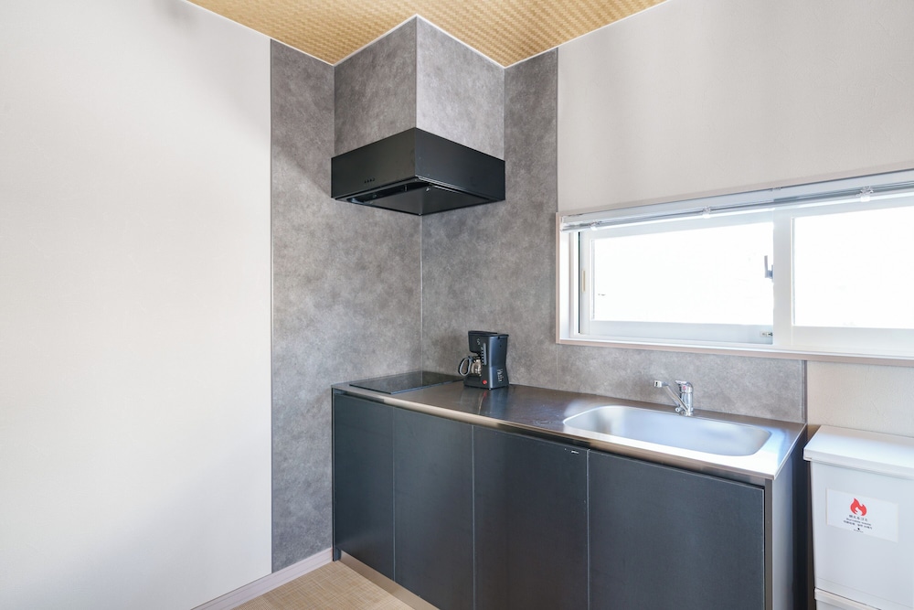 アパートメント 専用キッチン2 | THE CRANE SANCTUARY KAMIFURANO