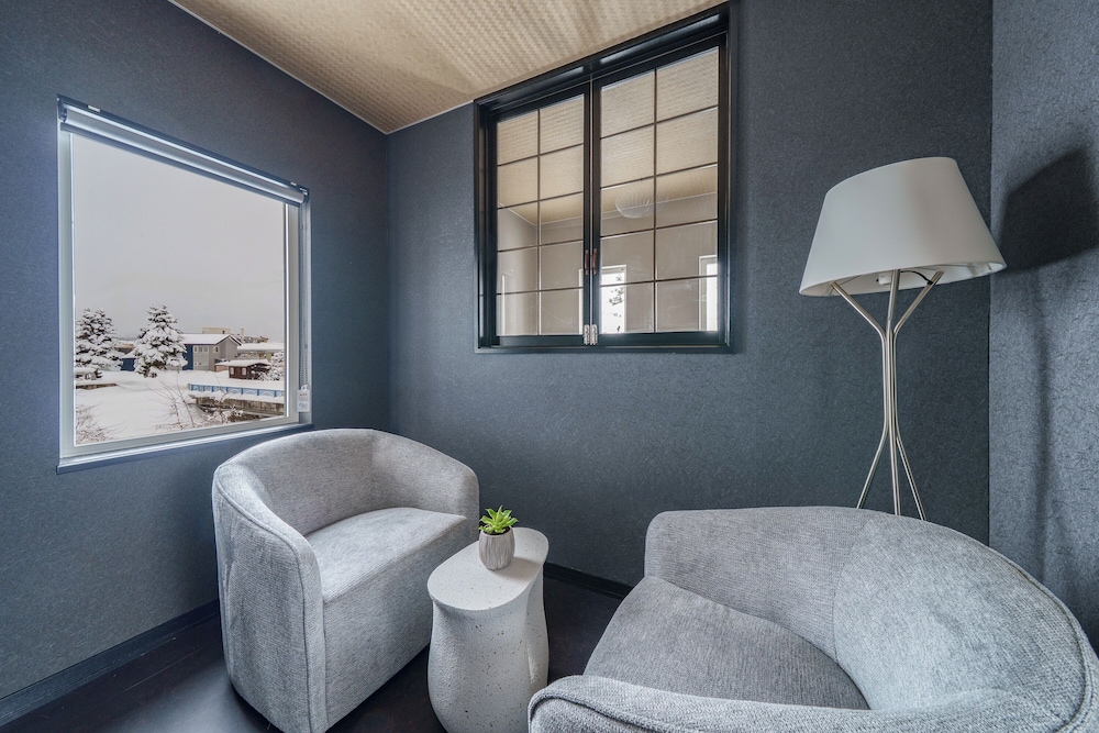 アパートメント リビング エリア2 | THE CRANE SANCTUARY KAMIFURANO