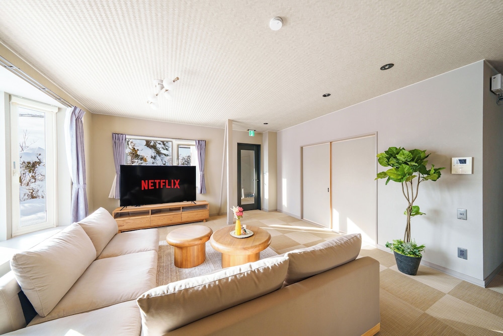 メインイメージ | THE CRANE SANCTUARY KAMIFURANO