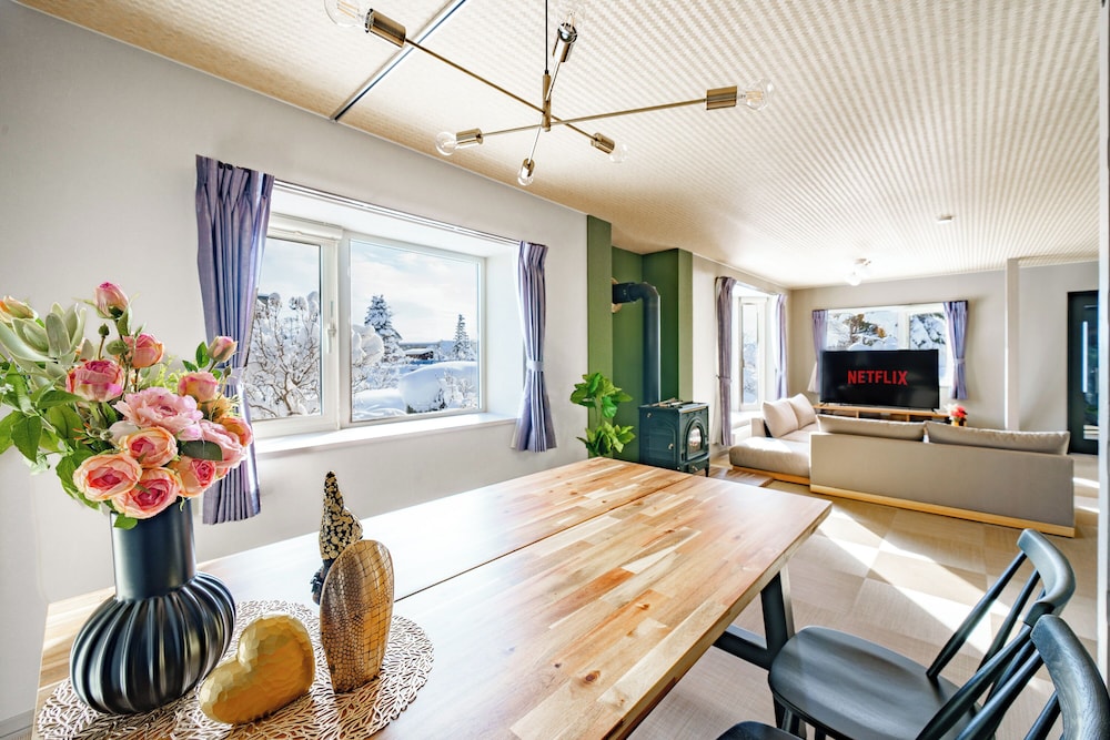 アパートメント リビング エリア4 | THE CRANE SANCTUARY KAMIFURANO