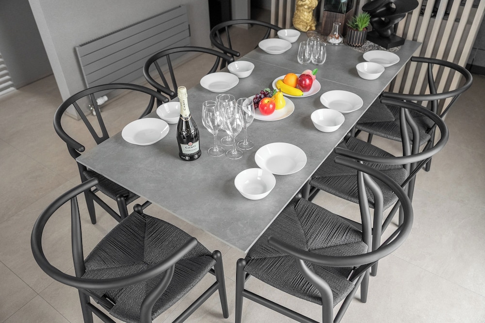 アパートメント レストラン6 | FURANO ECLAT