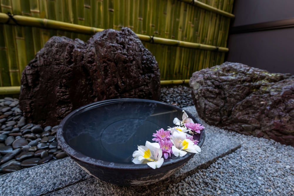 プレミアムルーム ガーデン付き 禁煙 ガーデン ビュー1 | Kyoto Toji Suites & Residence