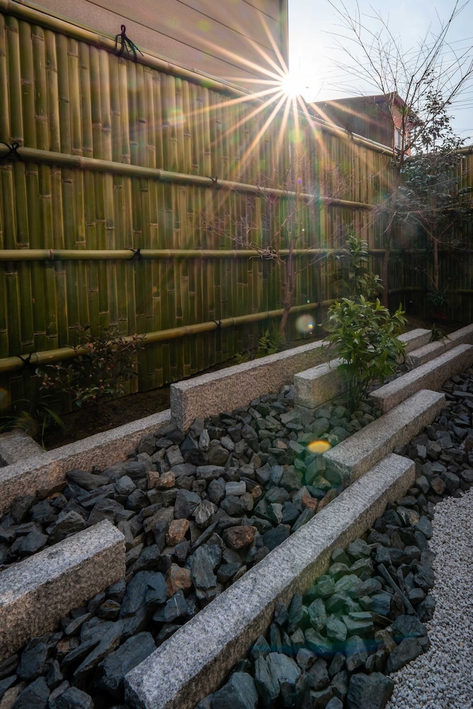 プレミアムルーム ガーデン付き 禁煙 客室8 | Kyoto Toji Suites & Residence