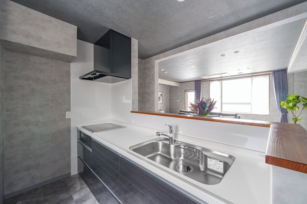 アパートメント 専用キッチン1 | THE HALCYON