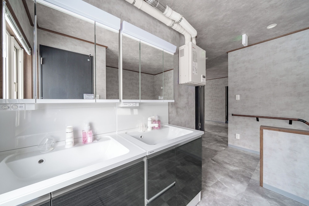 アパートメント バスルーム13 | THE HALCYON