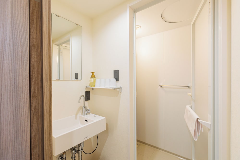 スタンダード ツインルーム バスルーム0 | アメ村ガーデンホテル