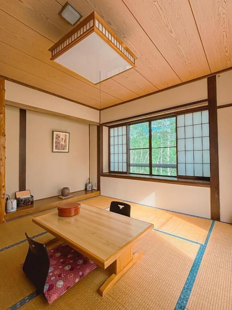 トリプルルーム マウンテンビュー | 温泉宿山荘わたり