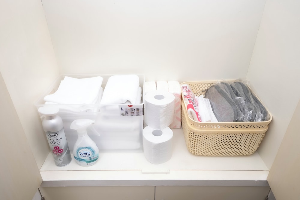 ベーシック トリプルルーム バルコニー シティビュー バスルーム4 | 花宿新宿