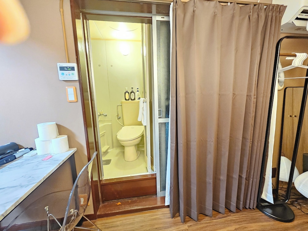 ベーシック ダブルルーム バスルーム0 | 花宿新宿