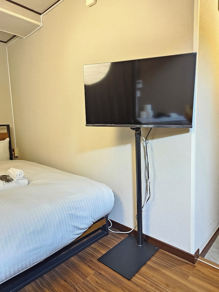 ベーシック ダブルルーム リビング エリア4 | 花宿新宿