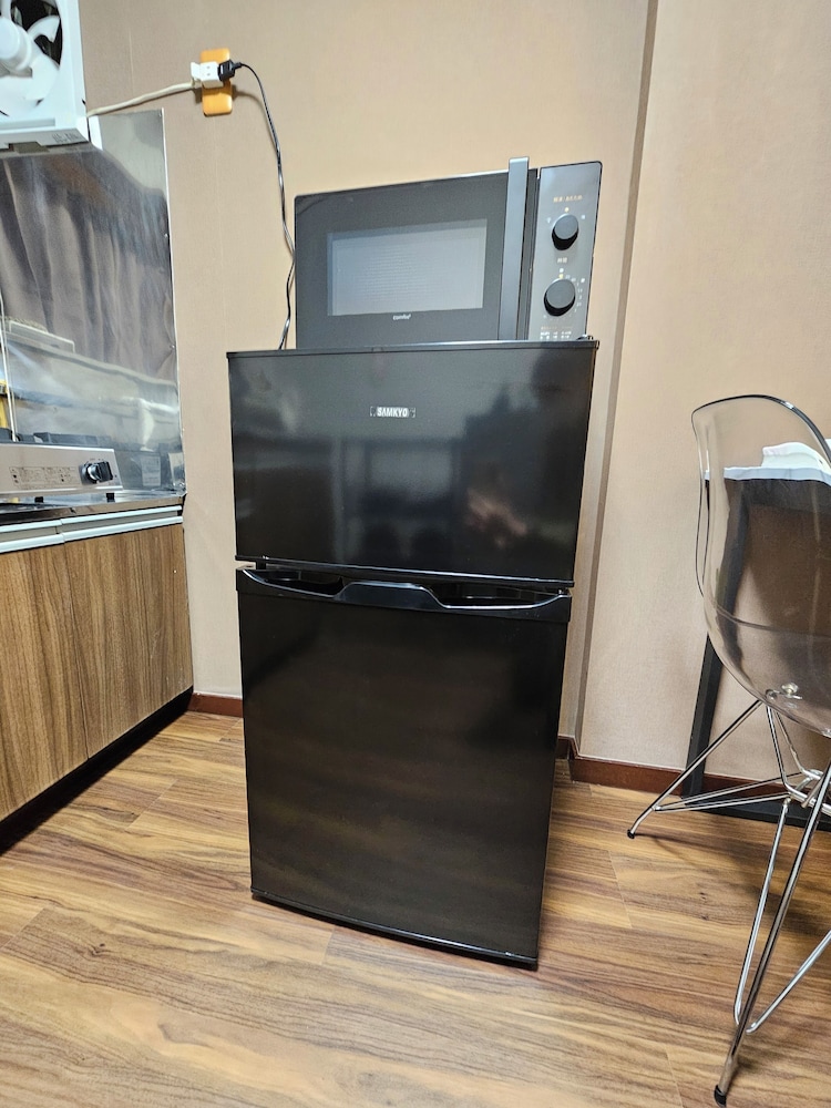 ベーシック ダブルルーム 専用キッチン2 | 花宿新宿