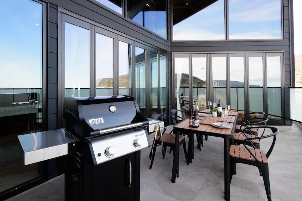 屋外ダイニングエリア1 | VILLA IZU 絶青 屋外ダイニングエリア1 | VILLA IZU 絶青