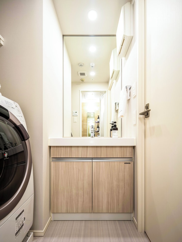 Premier One-Bedroom Apartment バスルーム0 | Section L Akihabara