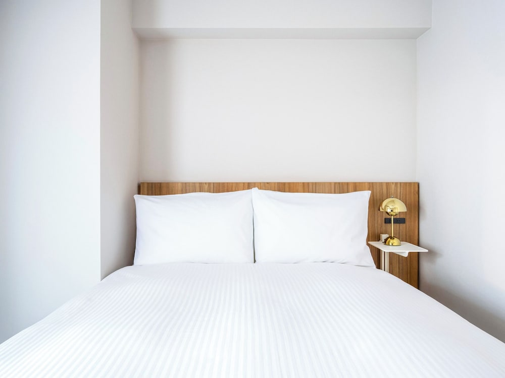 客室1 | Section L Akihabara