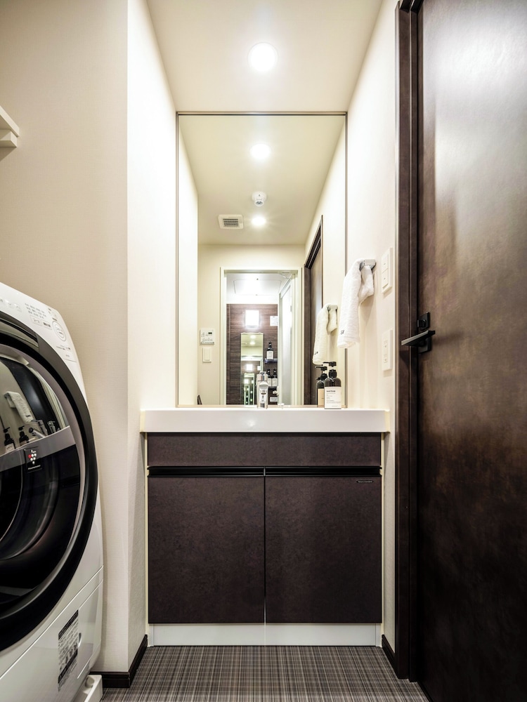 Premier One-Bedroom Apartment - Low Floor バスルーム2 | Section L Akihabara