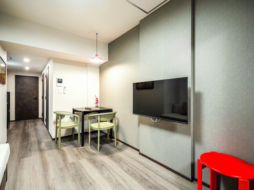 Premier One-Bedroom Apartment - Low Floor リビング エリア0 | Section L Akihabara