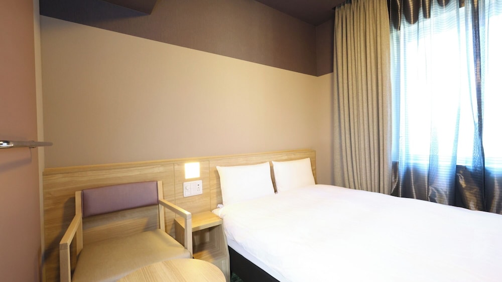 ダブルルーム 禁煙 客室2 | 天然温泉緋衣の湯 ドーミーイン四日市