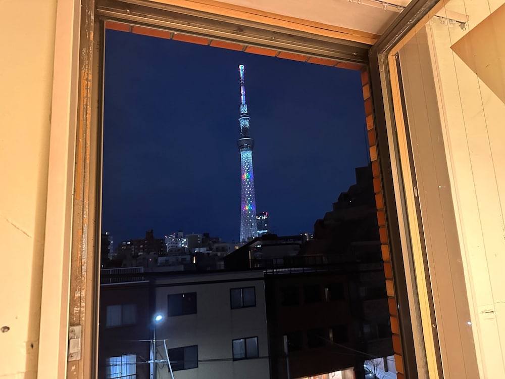 ダブルルーム 禁煙 シティビュー 内装2 | Stay Work Asakusa Guesthouse