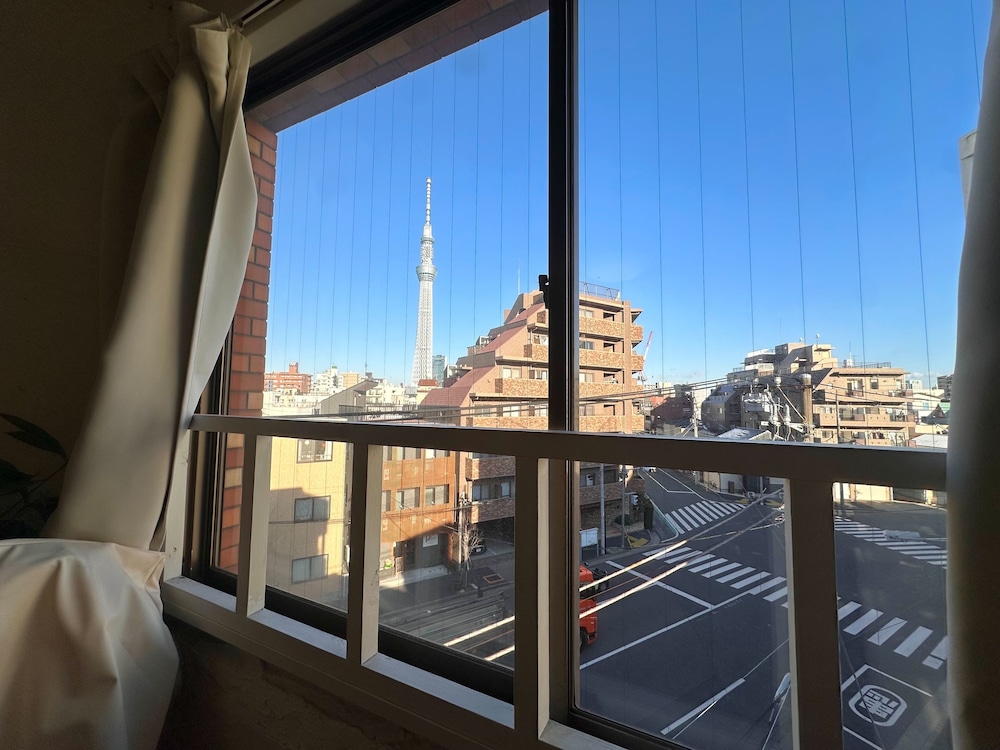 4 人部屋 禁煙 シティビュー 内装1 | Stay Work Asakusa Guesthouse