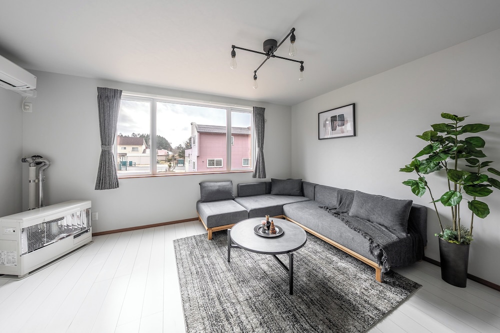 アパートメント リビング エリア1 | HILLS NISEKO D