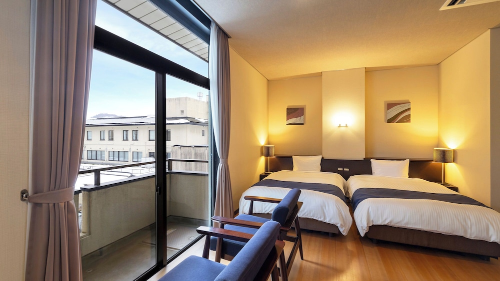 [禁煙] スーペリアツイン シャワーのみ(楓館) | 大江戸温泉物語 Premium 岩手花巻